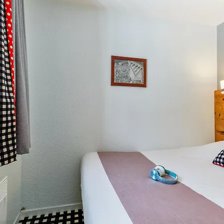 Pierre & Les Constellations 3* לה פלאנייה