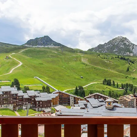 מלון דירות Pierre & Les Constellations 3*