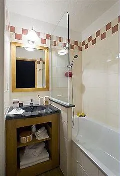 Pierre & Les Constellations 3* לה פלאנייה