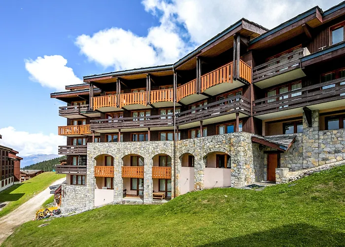 Pierre & Les Constellations Aparthotel 3*