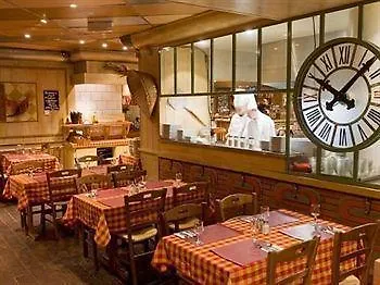 Pierre & Les Constellations Aparthotel 3*